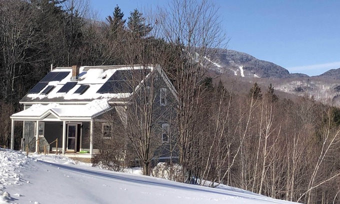 Waitsfield House | Cozy Mad River Valley Retreat