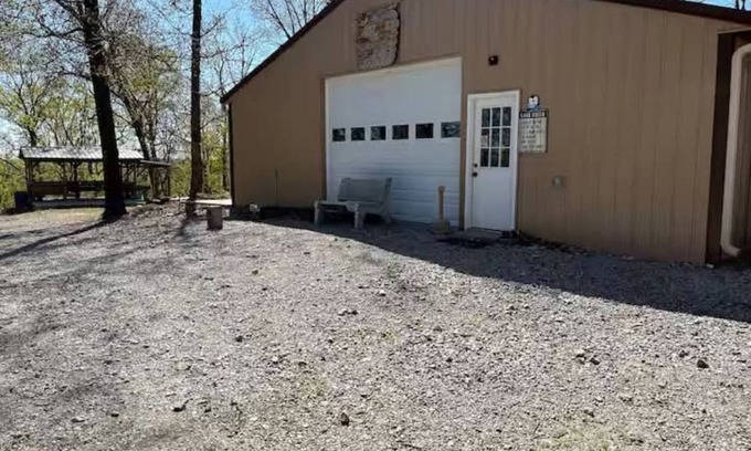 Osceola Apartment | Cozy micro cabin near Truman Lakes in the Ozarks