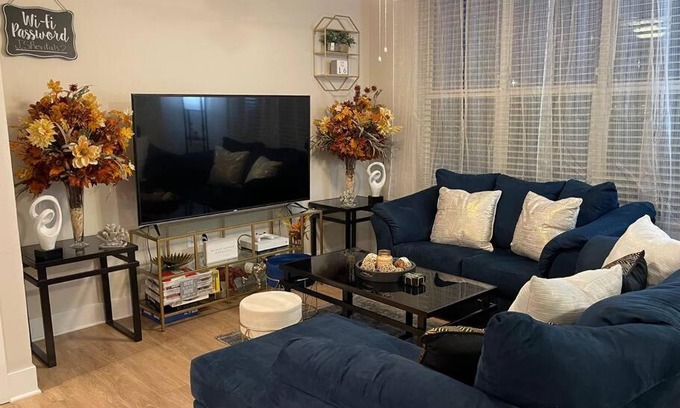 Ankeny Apartment | Cozy Modern 2 BD, 2 1/2 Bath townhome