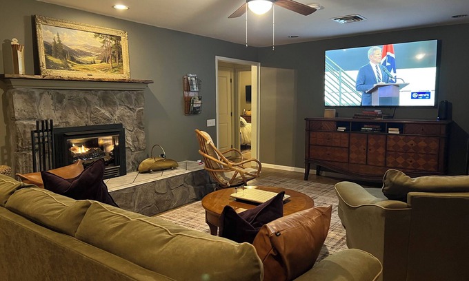 Tallassee House | Cozy mountain getaway with hot tub