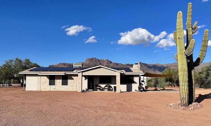 Apache Junction House | Cozy Mountain home with RV parking near hiking trails, lakes, and endless fun.