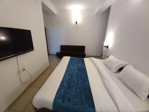 Bhopal Hotel | Cozy Nest Home Stay