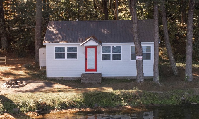 Hayward House | Cozy new cabin on Lac Courte Oreilles!