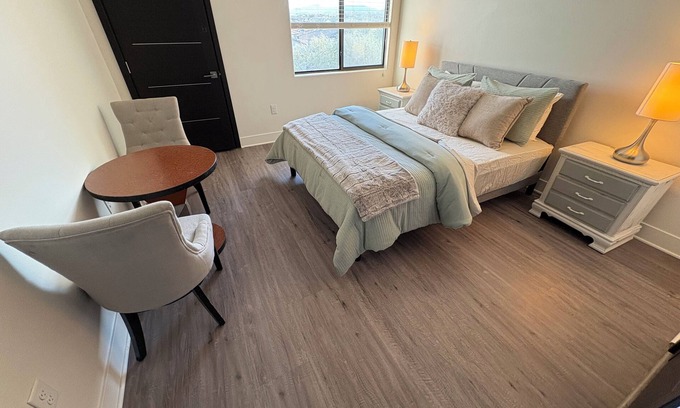 Seven Hills Apartment | Cozy on-Suite with WiFi and fitness room in cool Henderson
