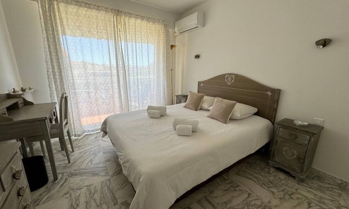 Pointe Croisette Apartment | Cozy One-Bedroom Apartment with Balcony and Parking