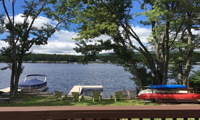 Lake Ariel House | Cozy Peaceful 75' Lakefront House on Lake Henry! THIS WEEKEND PROMO