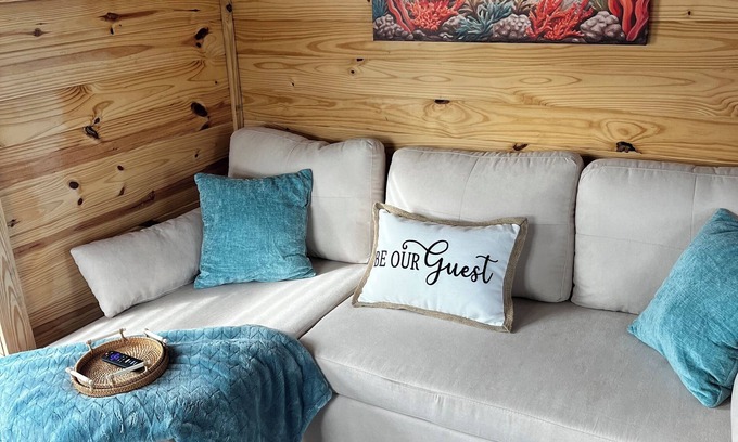Steinhatchee Cabin | Cozy pet friendly 2-bedroom cabin in tranquil Steinhatchee