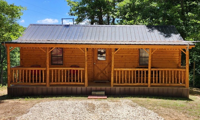 Beattyville Cabin | Cozy Point Hideaway