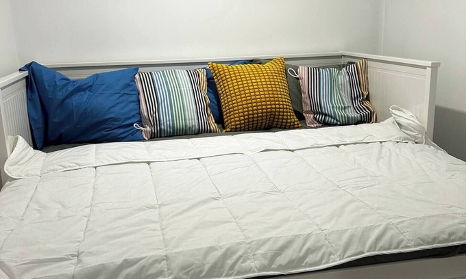 Ajax House | Cozy Private Den in Ajax