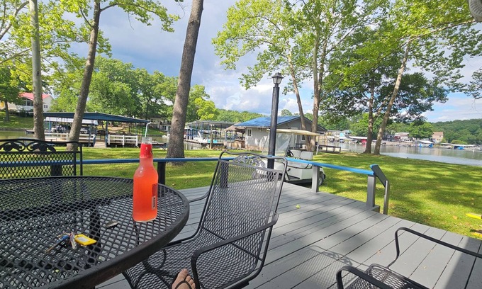 Gravois Mills Cottage | Cozy, quiet, and Lakefront Cottage in phenomenal Gravois Mills with AC, WiFi