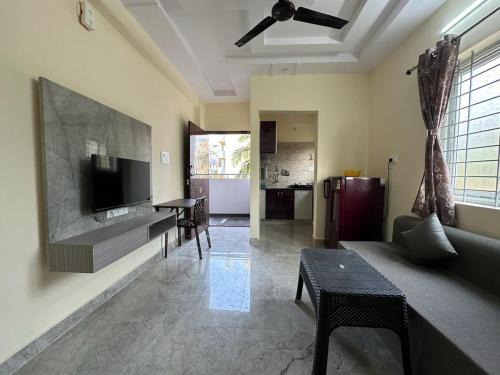 Electronics City Apartment | Cozy Room 1Bhk with Lift 303