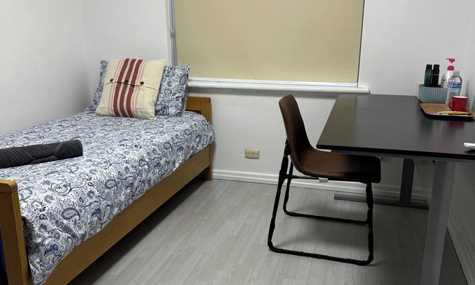Morley House | cozy room close Perth city