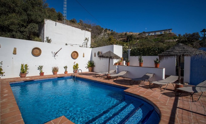 Almogia Cottage | Cozy rural house with pool and barbecue in the countryside.