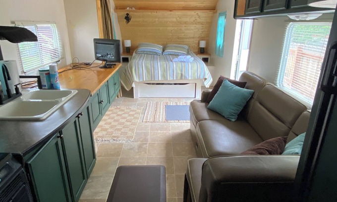 Loveland House | Cozy RV in Lovely Loveland