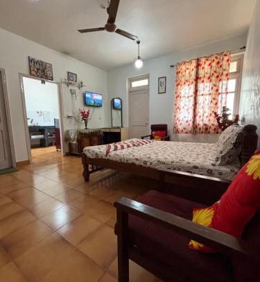 Sinquerim Apartment | Cozy SpaceX