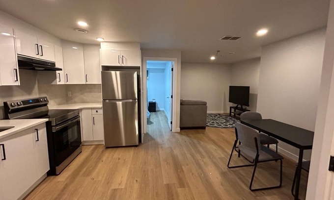 Southeast Edmonton House | Cozy spacious 1 bedroom full basement with separate side entrance.