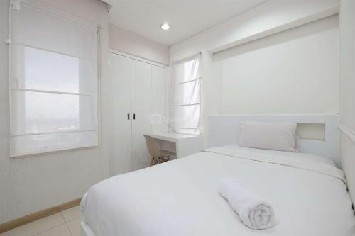 Jakarta Apartment | Cozy Stay and Spacious 3BR at Nifarro Park Apartment By Travelio