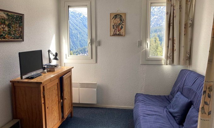 La Ferriere Apartment | Cozy studio 200m from slopes with equipped kitchen