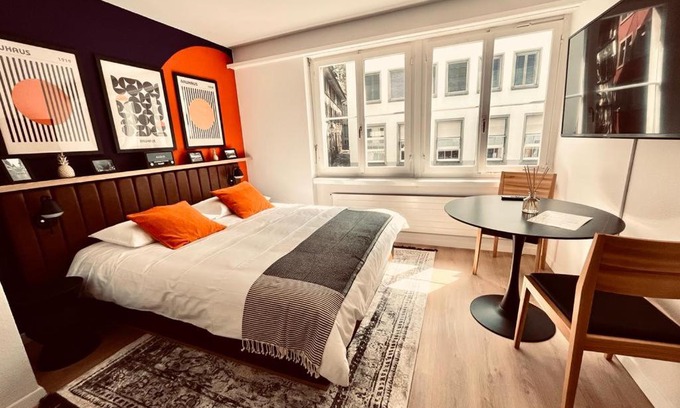 Niederdorf Apartment | Cozy Studio Apartment Unit 11 in Center of Zurich