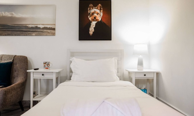 Torrance Apartment | Cozy Studio/Fast WiFi/10 Minutes from Beach