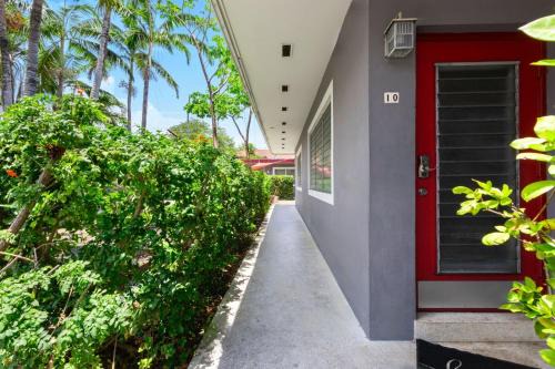 Downtown Hollywood Apartment | Cozy Studio in Hollywood FL - Pet Friendly Parking