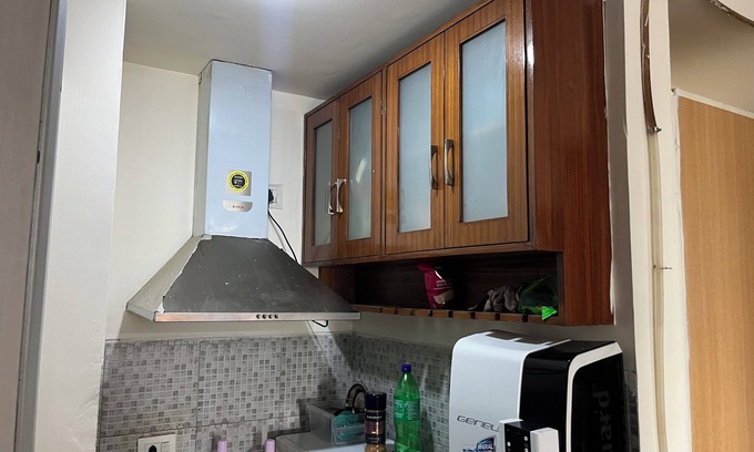 Jaypee Greens Apartment | Cozy studio in welcoming Greater Noida with WiFi, AC