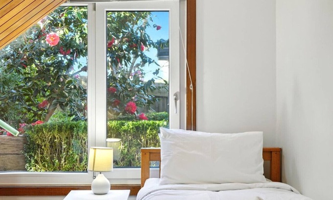 Blackmans Bay Apartment | Cozy Studio Retreat | Blackmans