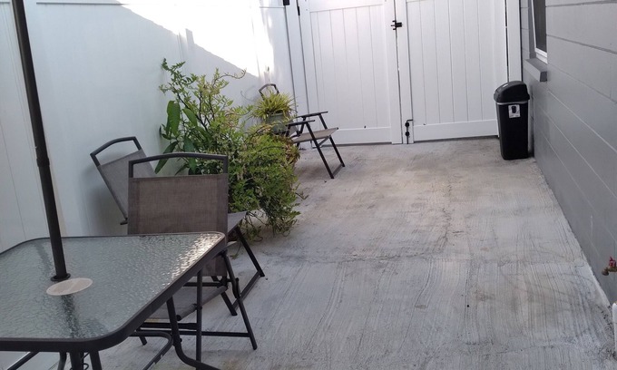 Lutz Apartment | Cozy studio with AC and WiFi in charming Lutz.