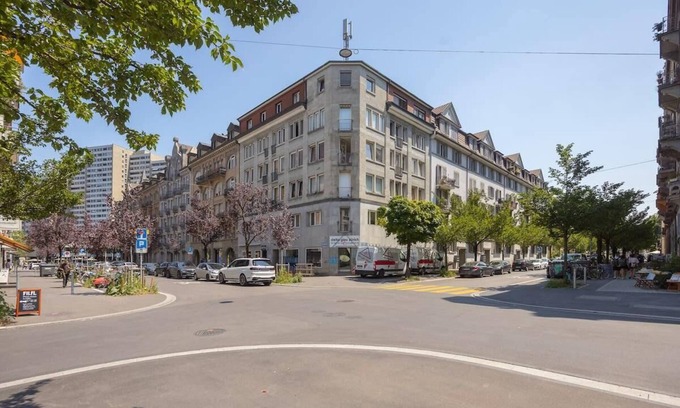 Sihlfeld Apartment | Cozy Studio with Balcony in the City (BE-21)