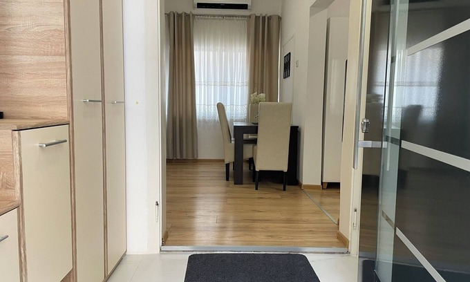 City Center House | Cozy & Stylish Townhouse in Central Niš w/2BR WiFi AC