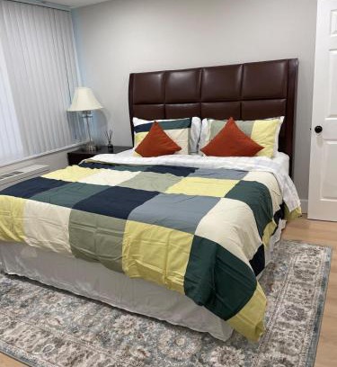 Towson Apartment | Cozy Suite at Towson Center