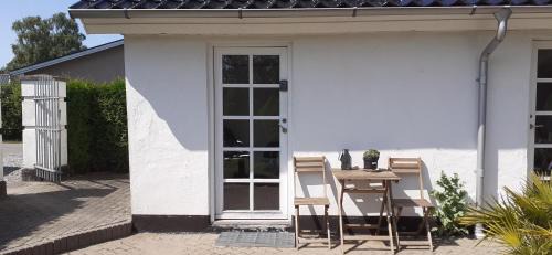 Otterup Bed & Breakfast | Cozy tiny room, mini kitchen and bathroom