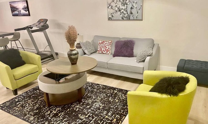 Dieppe House | Cozy vacation home! Full House