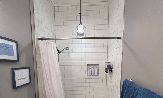 Hannibal Apartment | Cozy vintage apartment only blocks from downtown.