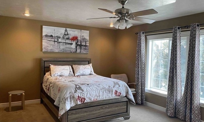 Rexburg House | CozyHome with hot-tub, Byui, Yellowstone, Targhee, Kelly canyon