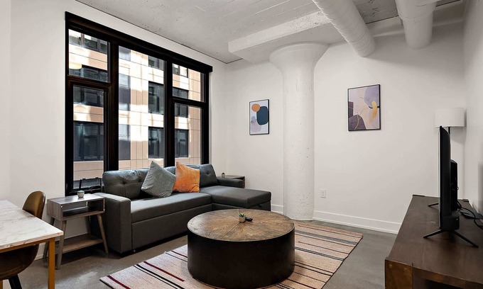 Warehouse District Apartment | CozySuites NLG - Modern 1BR condo #01