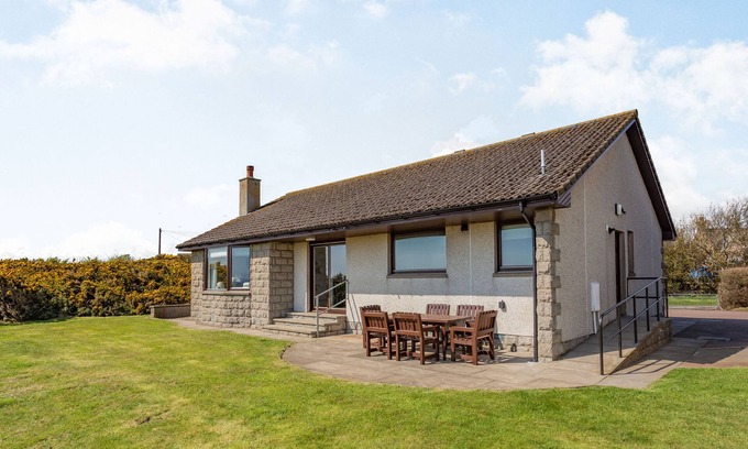 Cruden Bay Cottage | CRAIGIEVAR, pet friendly, with a garden in Cruden Bay