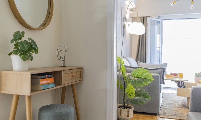 Kypseli Apartment | CRAZY DISCOUNTS:2 mins walk from trendy pedestrian str