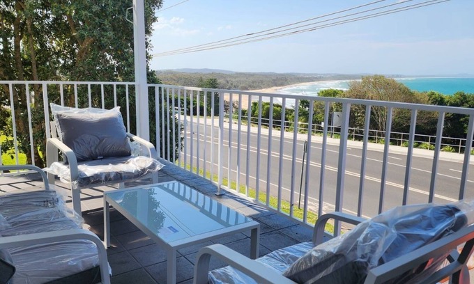 Bonny Hills House | Create unforgettable memories at this unique Beach front house