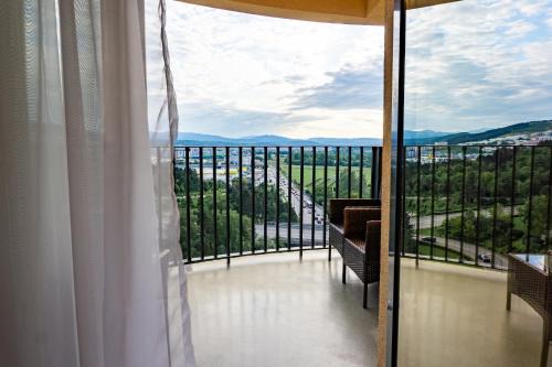 Cluj-Napoca Apartment | Cremene Tower ApartHotel