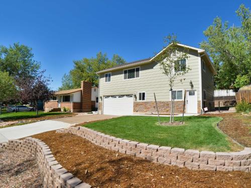 Central Colorado Springs House | Crestview Place Family Home 2 Mins to UCCS Patio and BBQ