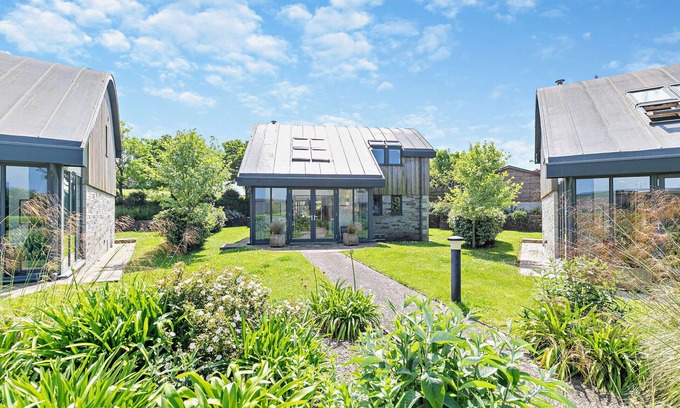 Trevone House | Crigmorrick - Three Bedroom House, Sleeps 6