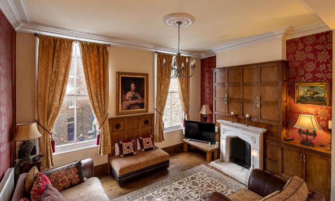 York Apartment | Crookback House