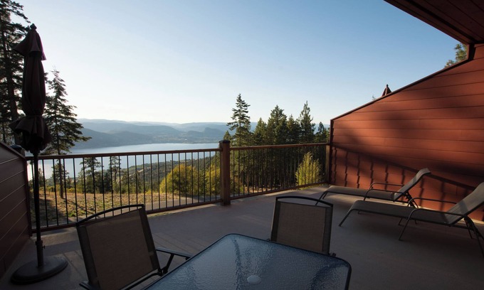 Okanagan-Similkameen House | Crooked Tree Guest Suites