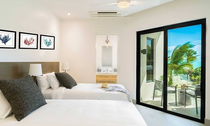 Long Bay Hills Resort | Crown Jewel 4 bedroom Penthouse sits on the ocean!