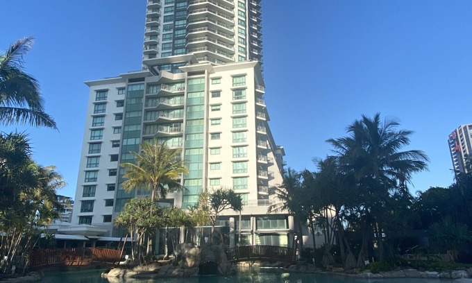 Surfers Paradise Apartment | Crown Towers Private Holiday Apartment- Surfers Paradise