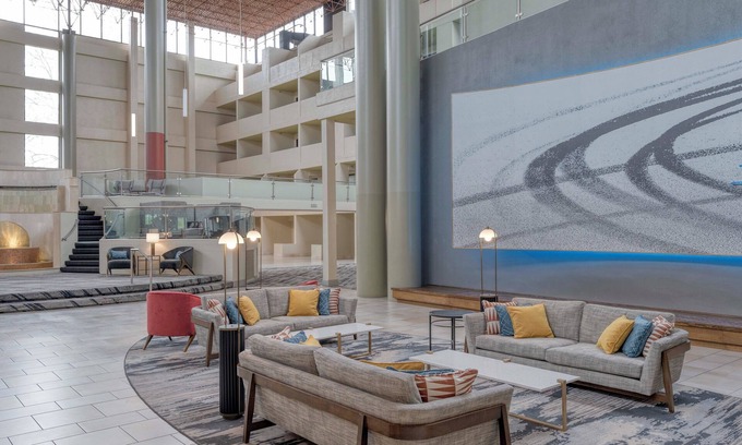 Wayne Hotel | Crowne Plaza Indianapolis-Airport by IHG