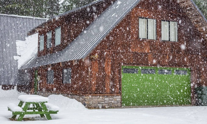 Enumclaw Cabin | Crystal Moon Cabin near Crystal Mountain, Mount Rainier Washington State