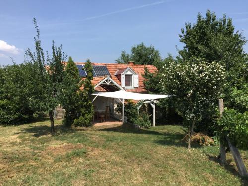 Gyulakeszi House | Csobánc Szerelem-Nemzeti Park-Önalló Ház - klimatizált