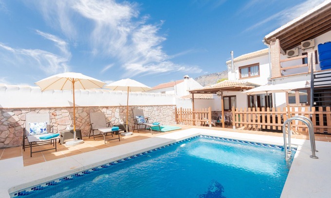 Villanueva de la Concepcion Cottage | Cubo's Casa El Torcal/private pool/high privacy